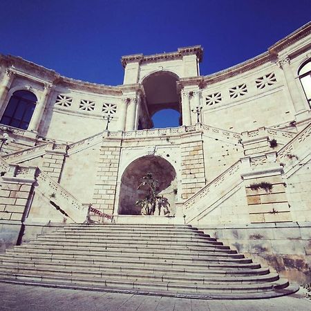 Apartment Vsg25 Nel Centro Di Cagliari Zewnętrze zdjęcie