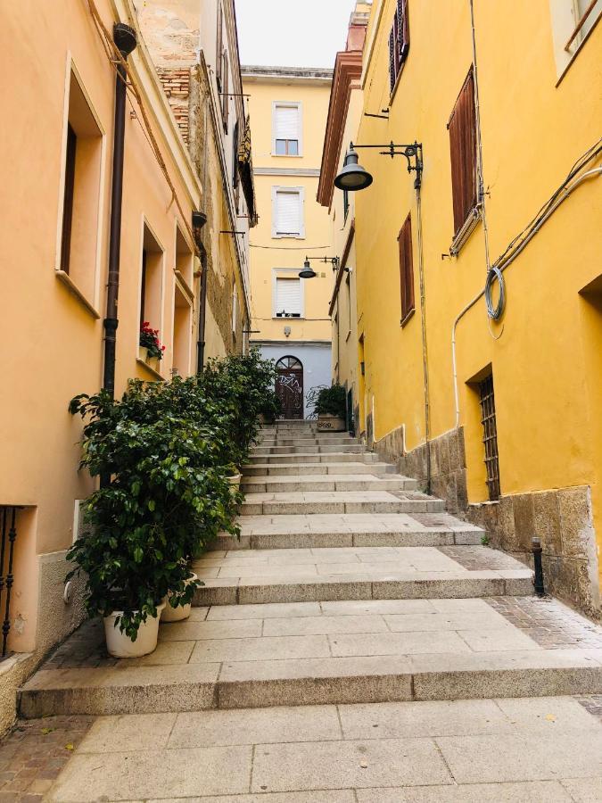 Apartment Vsg25 Nel Centro Di Cagliari Zewnętrze zdjęcie