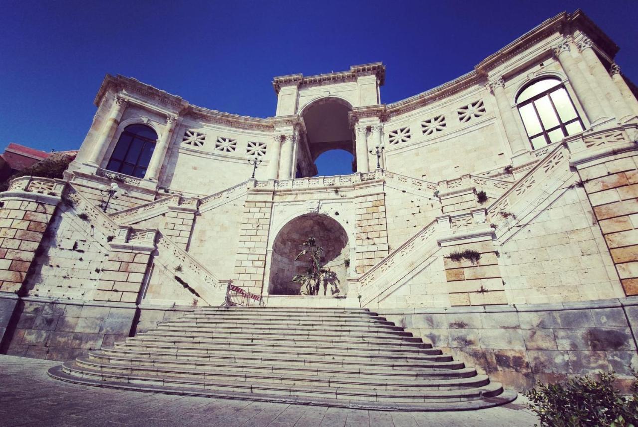 Apartment Vsg25 Nel Centro Di Cagliari Zewnętrze zdjęcie