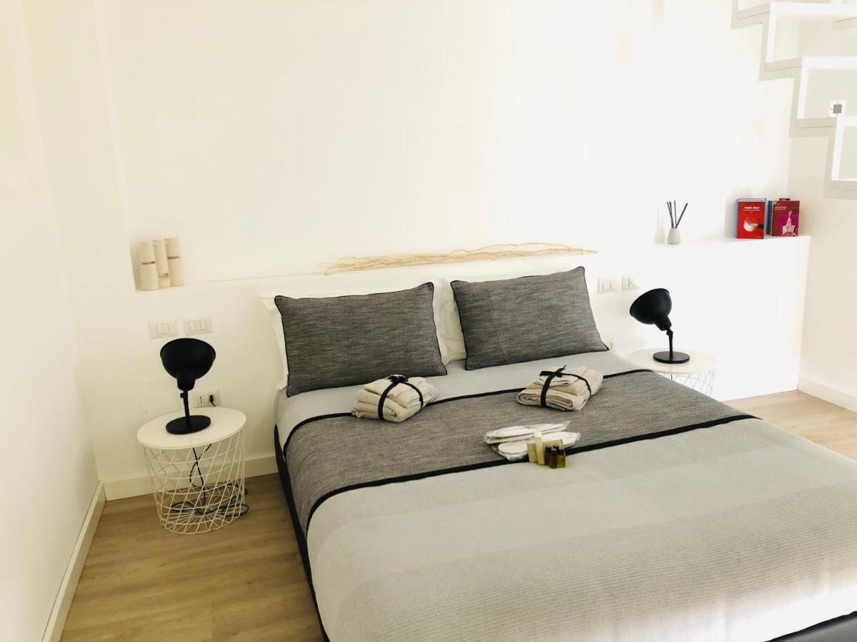 Apartment Vsg25 Nel Centro Di Cagliari Zewnętrze zdjęcie