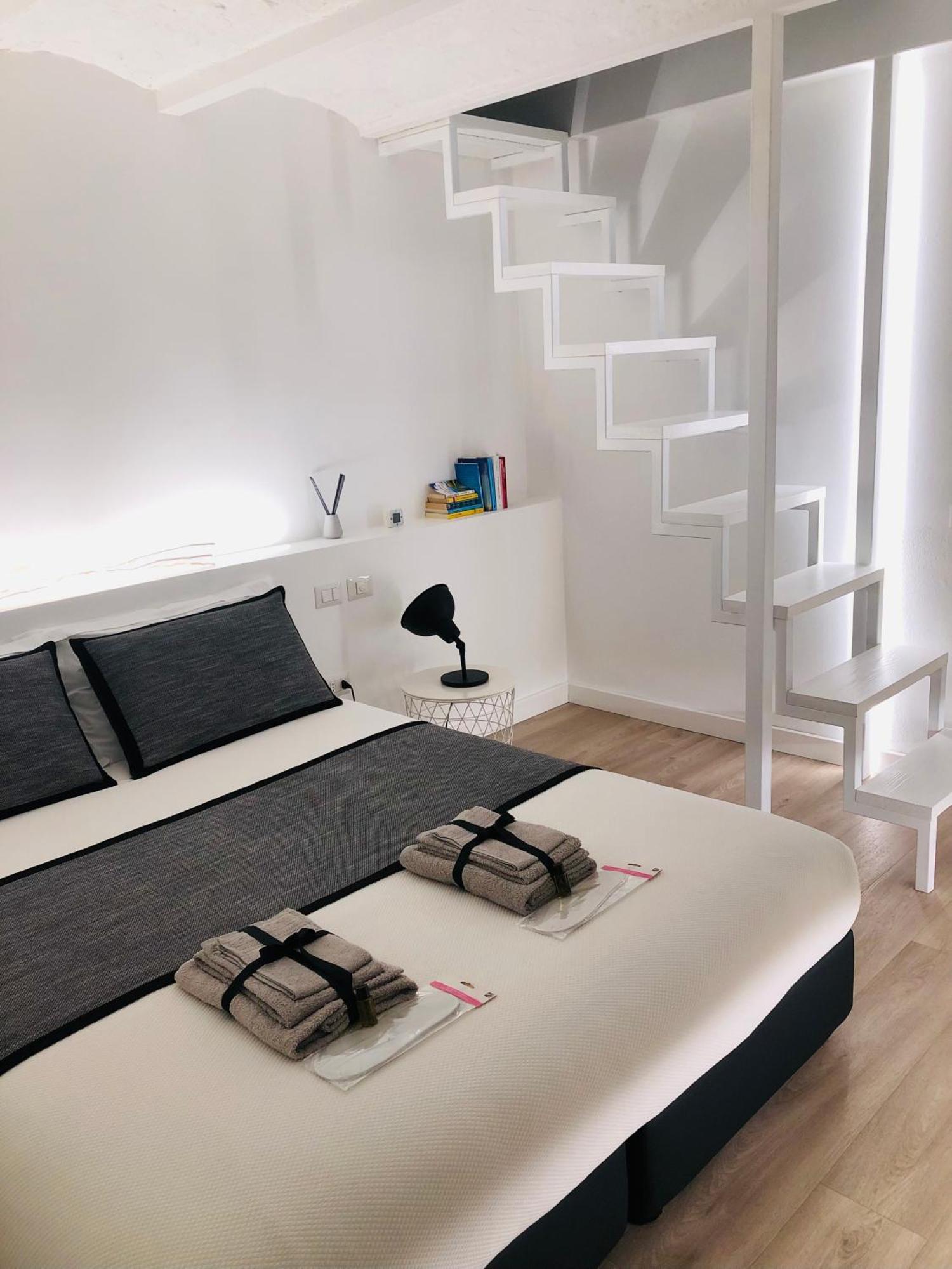 Apartment Vsg25 Nel Centro Di Cagliari Zewnętrze zdjęcie